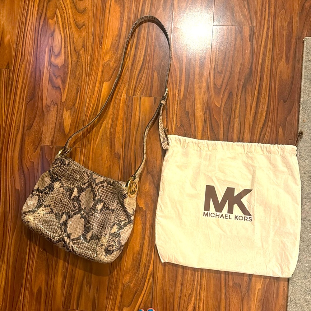 Leather snakeskin Micheal Kors purse